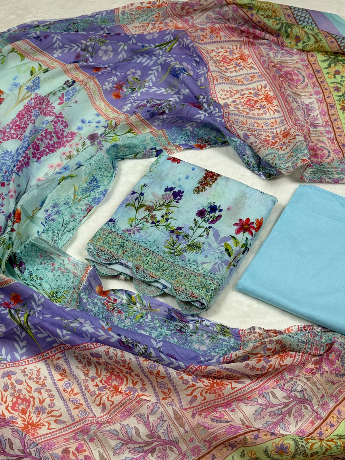 Premium Cotton Stylish Salwar Kameez. Pakistani Gull Jee Inspired.